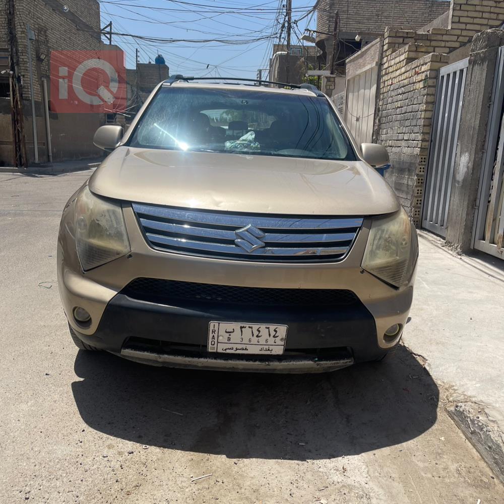 سوزوكي XL7